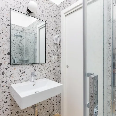 Affittacamere Re Di Roma Luciano Guest House 2